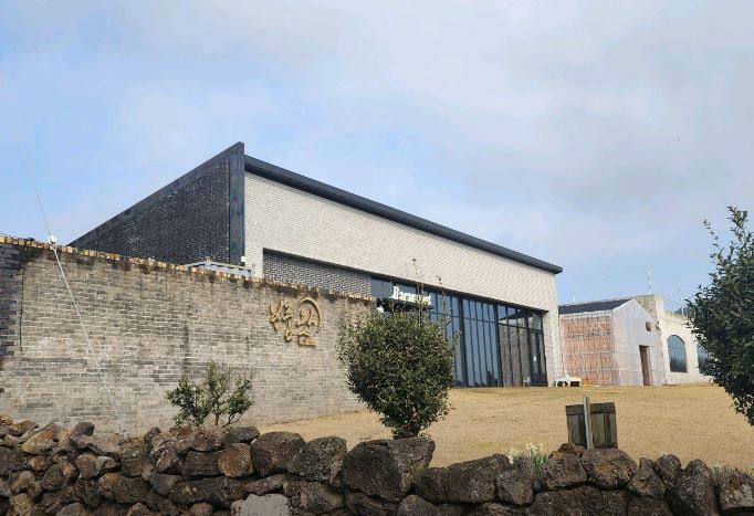 카페 보롬왓 - 제주 상업공간 시공 상세 디테일 1